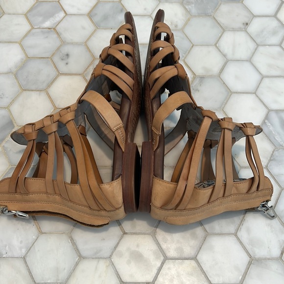 Matt Bernson Camel Leather Gladiator Back Zipper Sandal Women’s Size 6 - Picture 6 of 11
